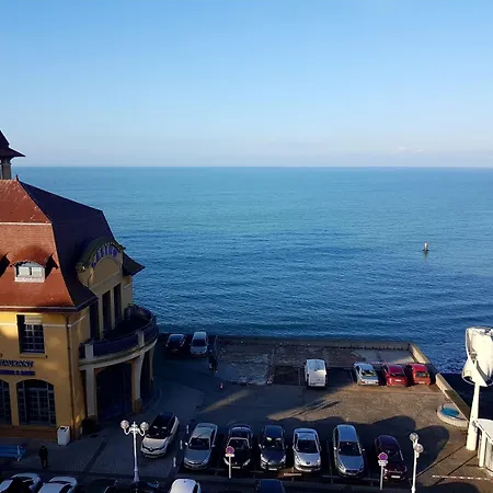 Hotel Des Bains 3*
