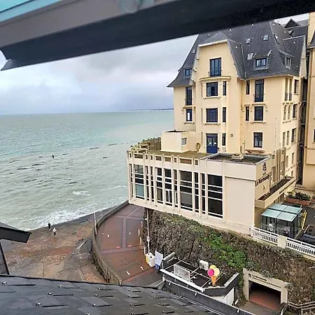 Des Bains